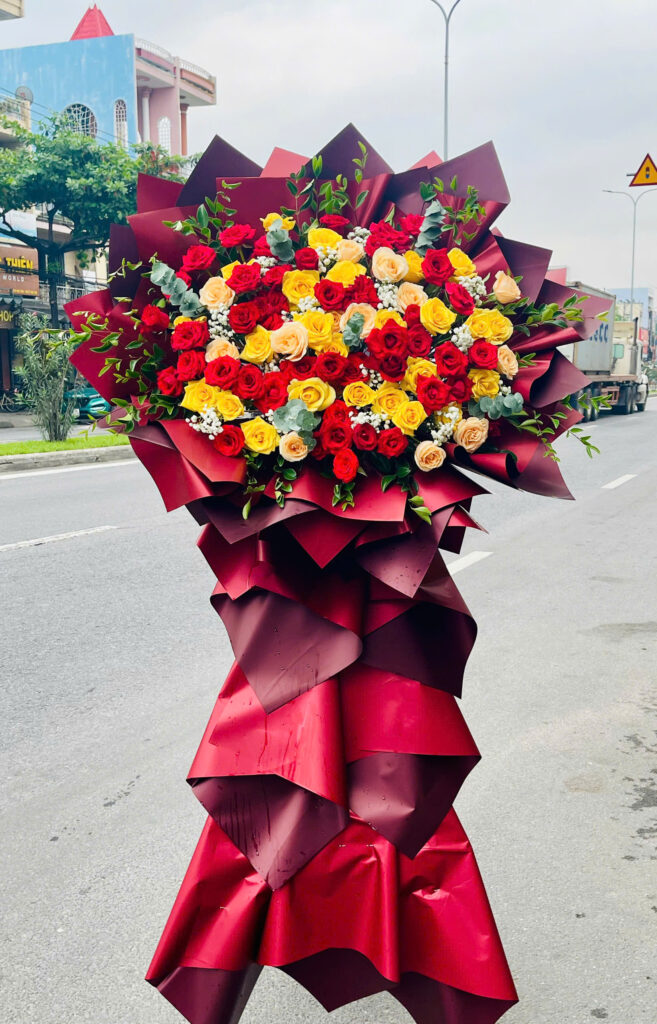 kệ hoa khai trương 1 tầng ở Đông Anh
