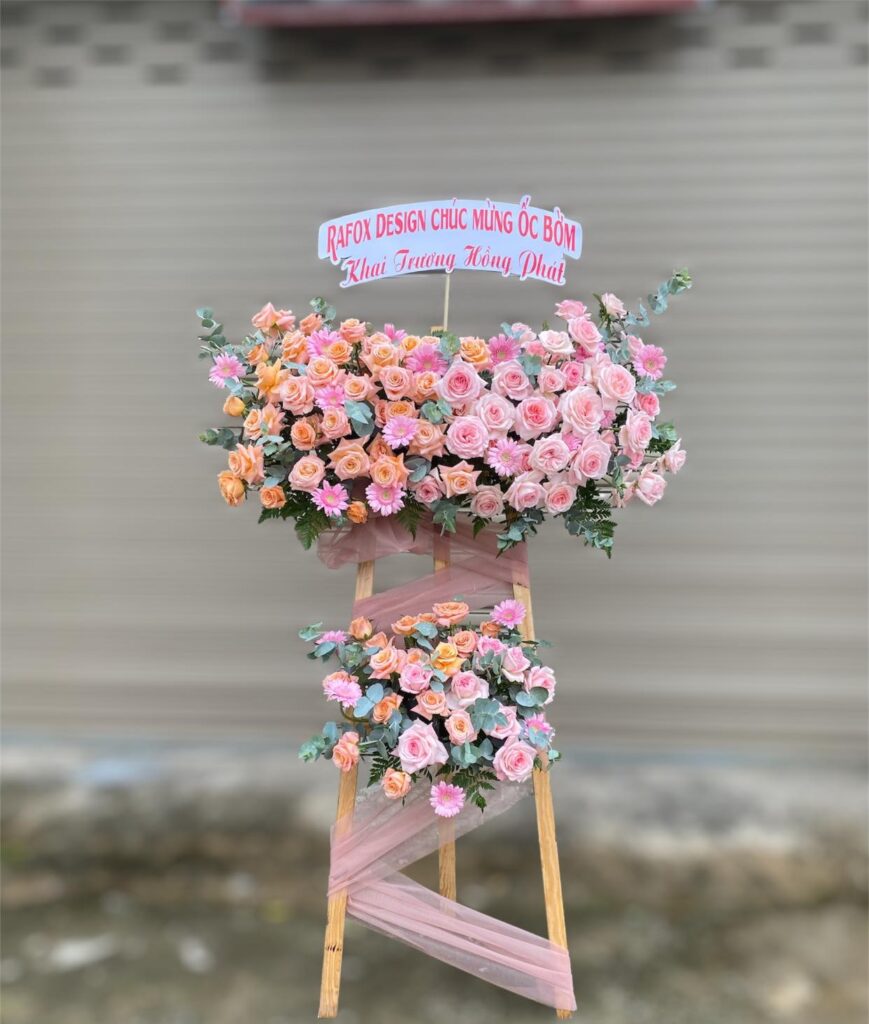 kệ hoa khai trương sang trọng tại Đông Triều