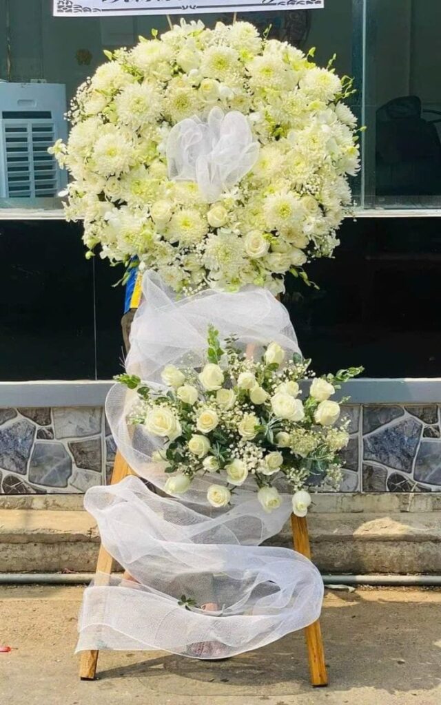 kệ hoa viếng tại Bình Tân