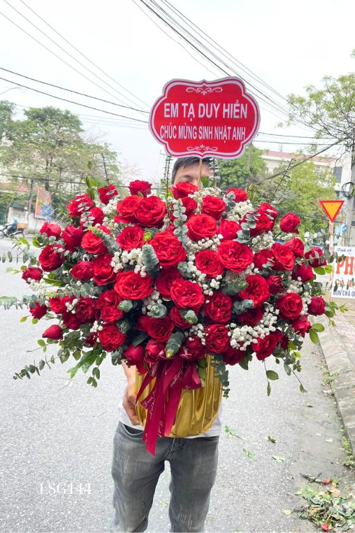 Giỏ hoa hồng đỏ tại Quận Ninh Kiều Cần Thơ