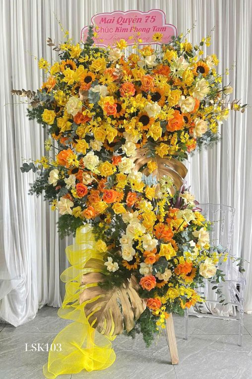 Kệ hoa khai trương sang trọng tại Quảng Trị